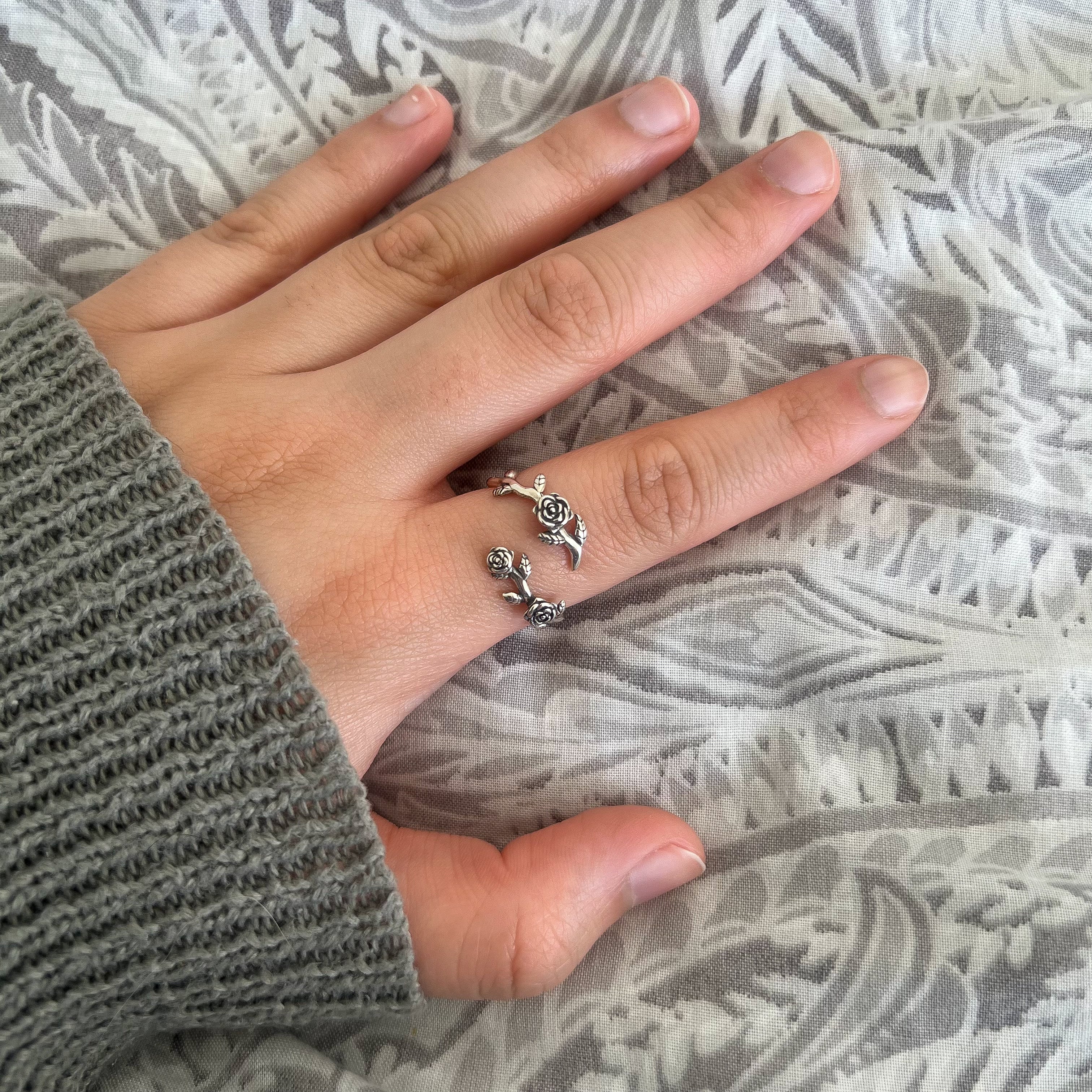 Sterling Silver Rose Leaf Ring